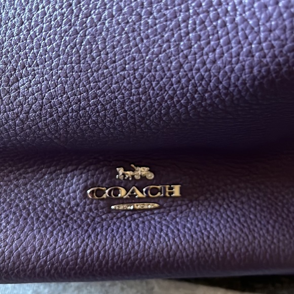 Hi I am selling a gently used coach purse - Picture 1 of 8